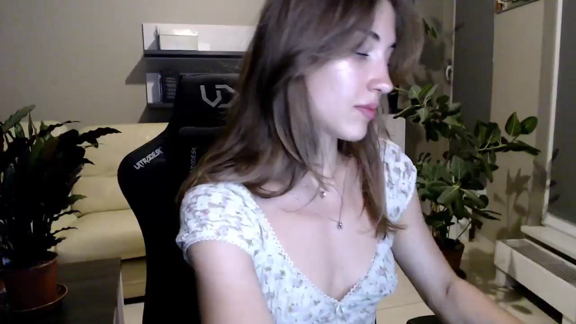 Gallery image thumbnail from GalaxyAnisia's myfreecams stream on, 06/25/2025, 23:56 image 16 of 20