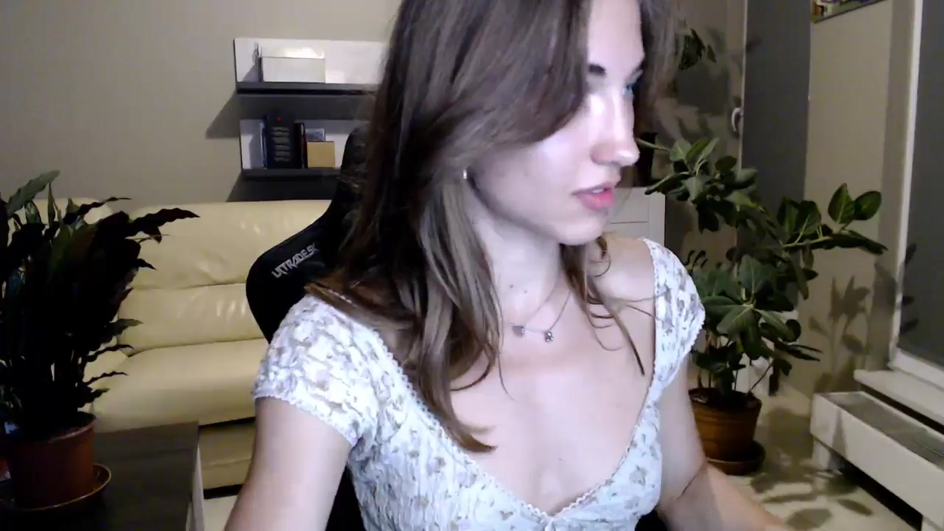 Gallery image thumbnail from GalaxyAnisia's myfreecams stream on, 06/25/2025, 23:56 image 11 of 20