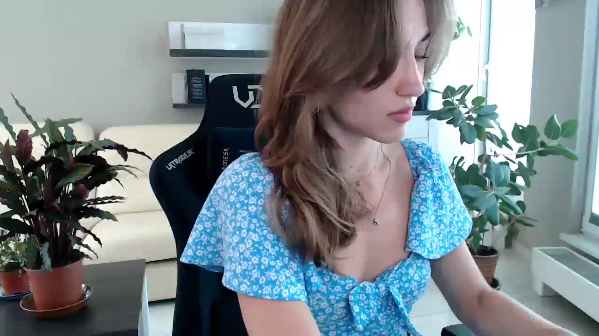 Gallery image thumbnail from GalaxyAnisia's myfreecams stream on, 06/26/2025, 14:15 image 9 of 20
