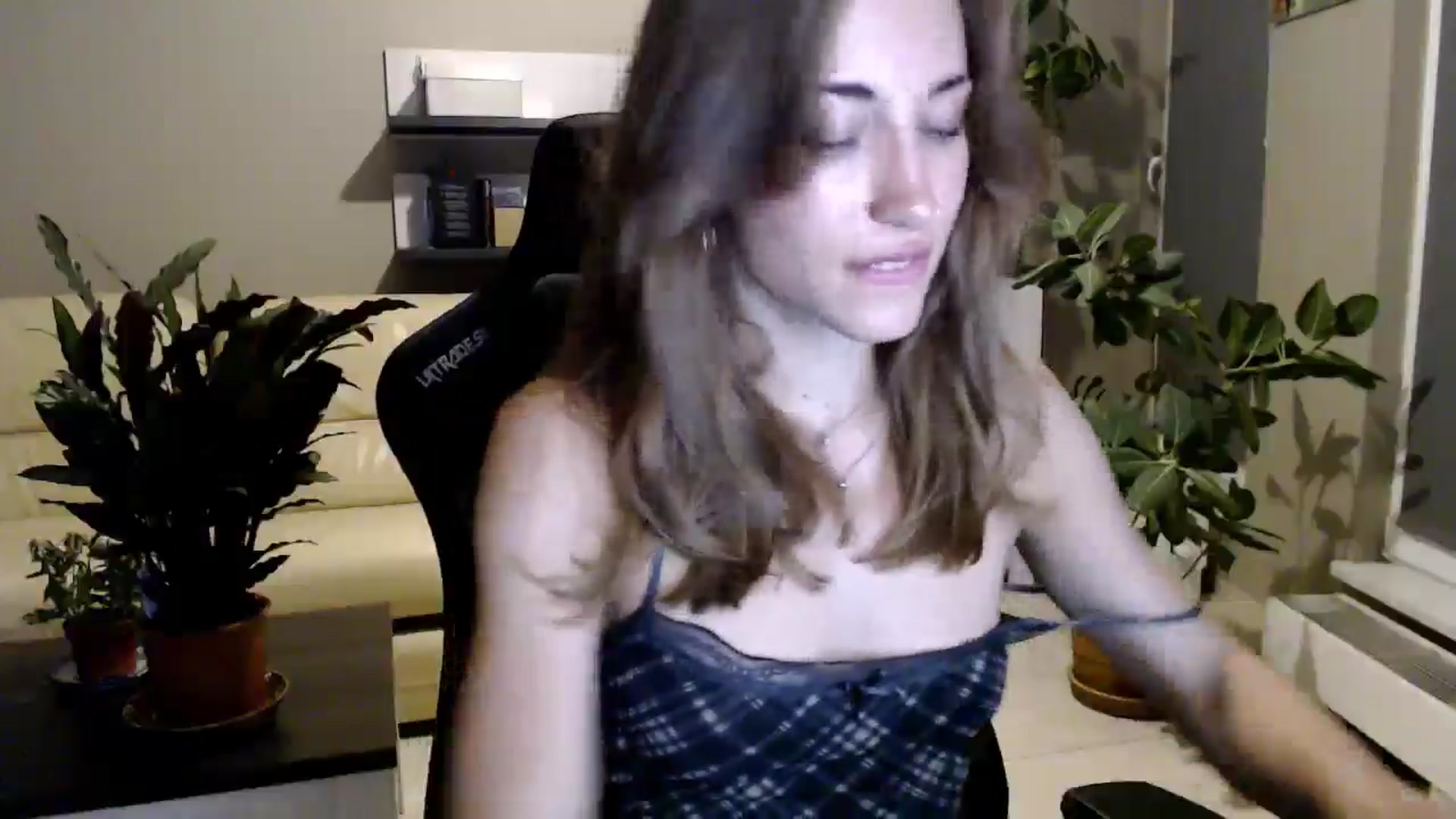 Gallery image thumbnail from GalaxyAnisia's myfreecams stream on, 06/29/2025, 23:13 image 16 of 20