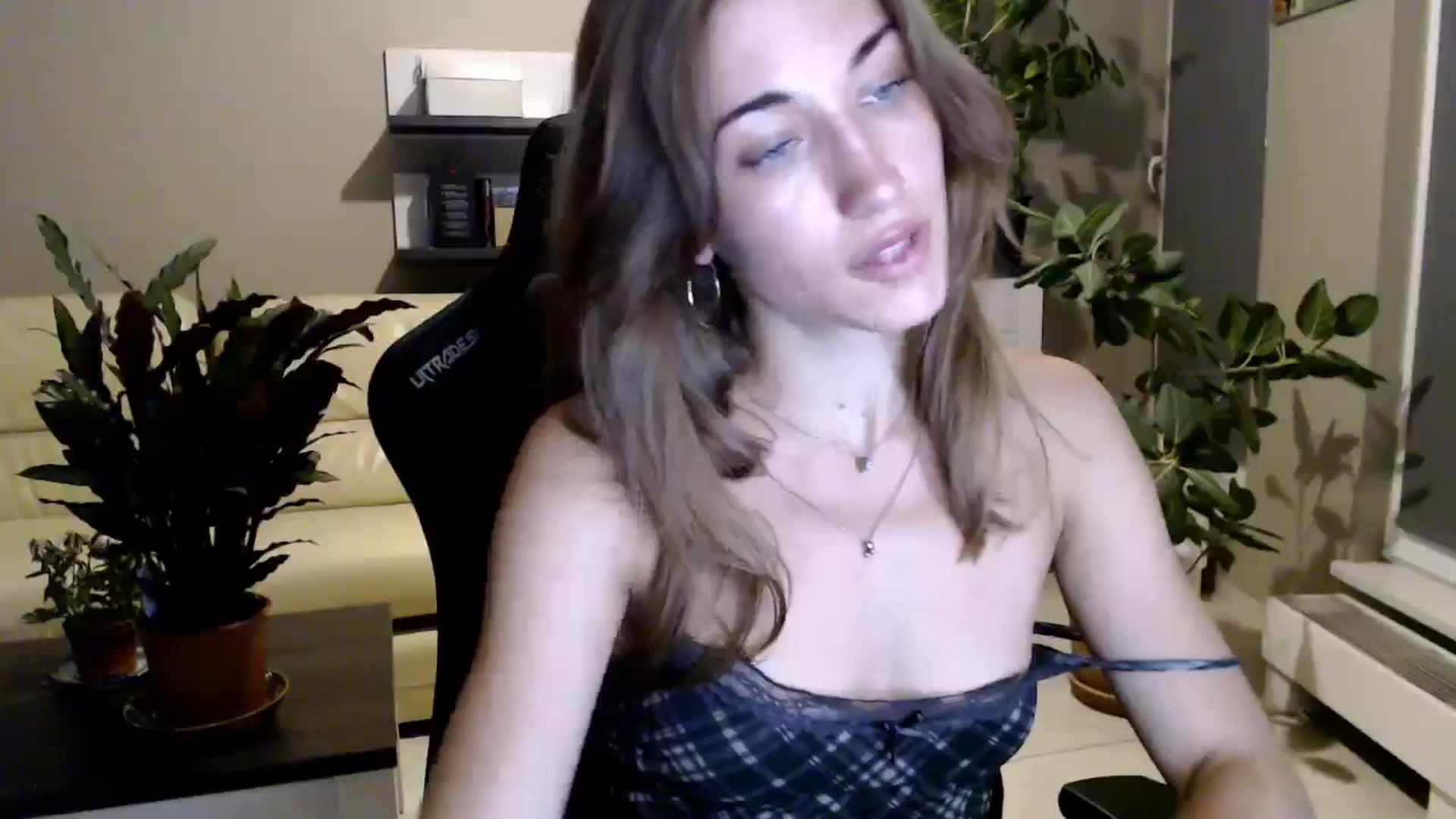 Gallery image thumbnail from GalaxyAnisia's myfreecams stream on, 06/29/2025, 23:13 image 11 of 20