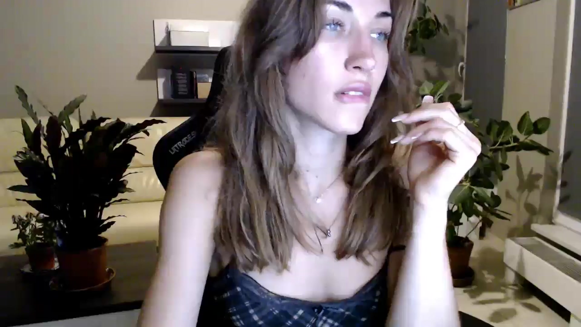 Gallery image thumbnail from GalaxyAnisia's myfreecams stream on, 06/29/2025, 23:13 image 3 of 20