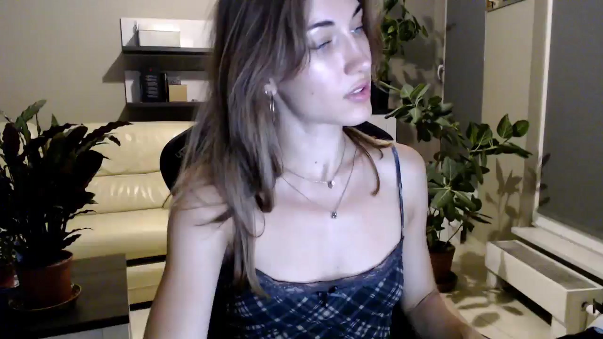 Gallery image thumbnail from GalaxyAnisia's myfreecams stream on, 06/30/2025, 24:27 image 1 of 20
