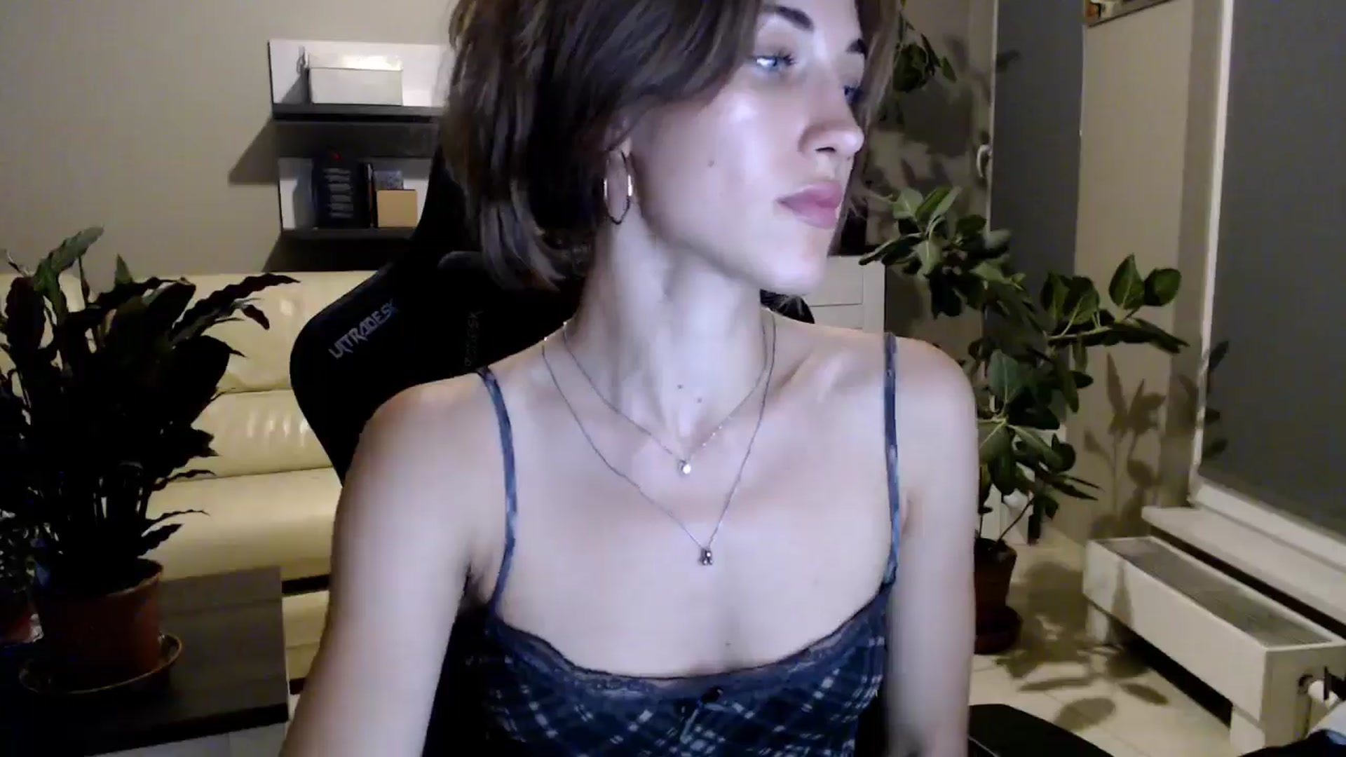 Gallery image thumbnail from GalaxyAnisia's myfreecams stream on, 06/30/2025, 24:27 image 20 of 20