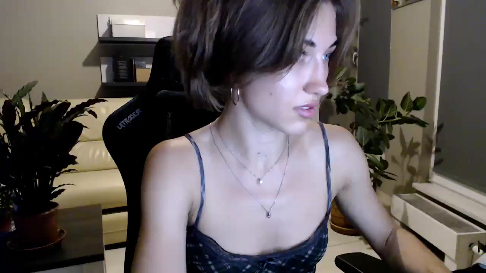 Gallery image thumbnail from GalaxyAnisia's myfreecams stream on, 06/30/2025, 24:27 image 16 of 20