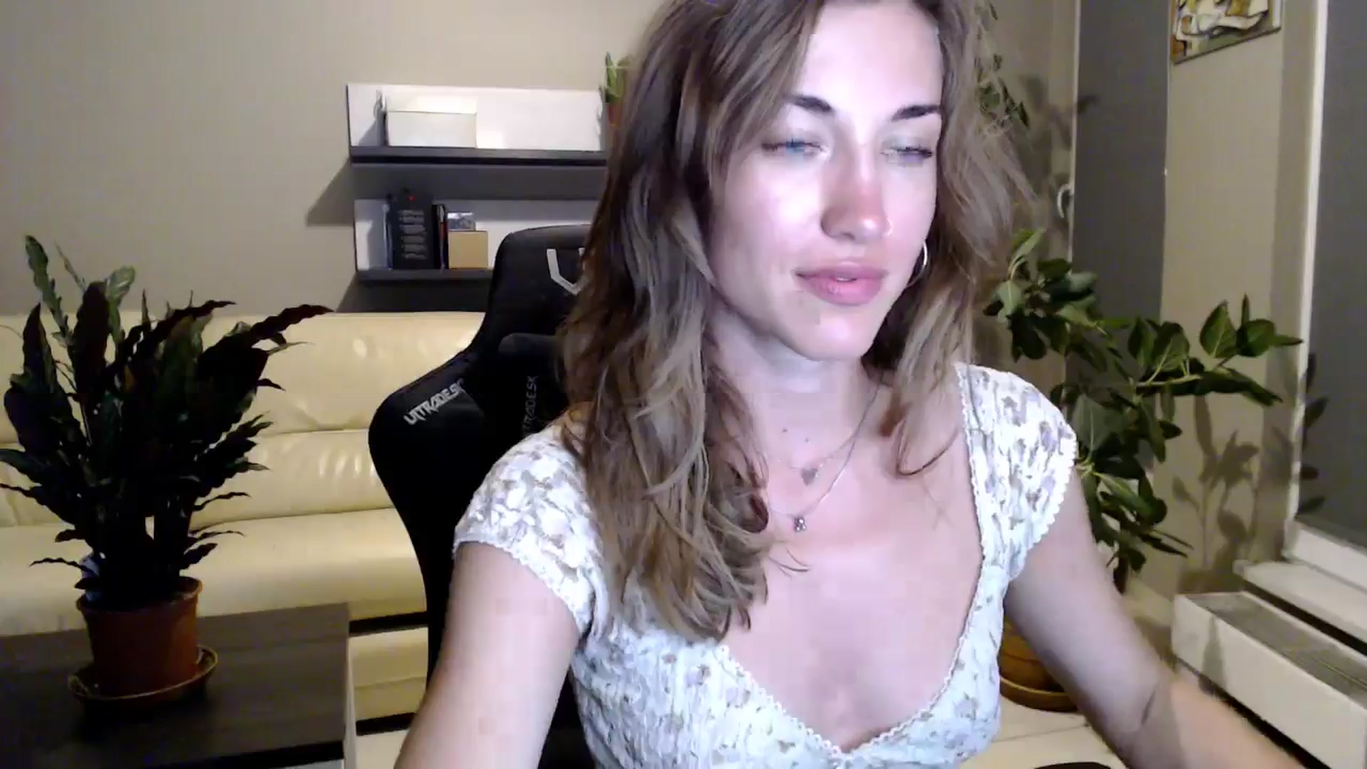 Gallery image thumbnail from GalaxyAnisia's myfreecams stream on, 07/02/2025, 21:55 image 16 of 20