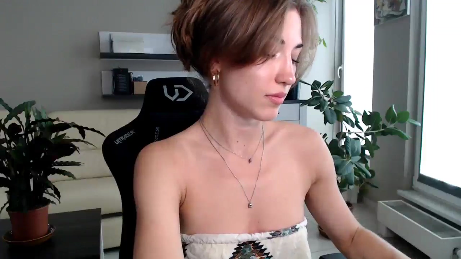 Gallery image thumbnail from GalaxyAnisia's myfreecams stream on, 07/03/2025, 13:58 image 5 of 20