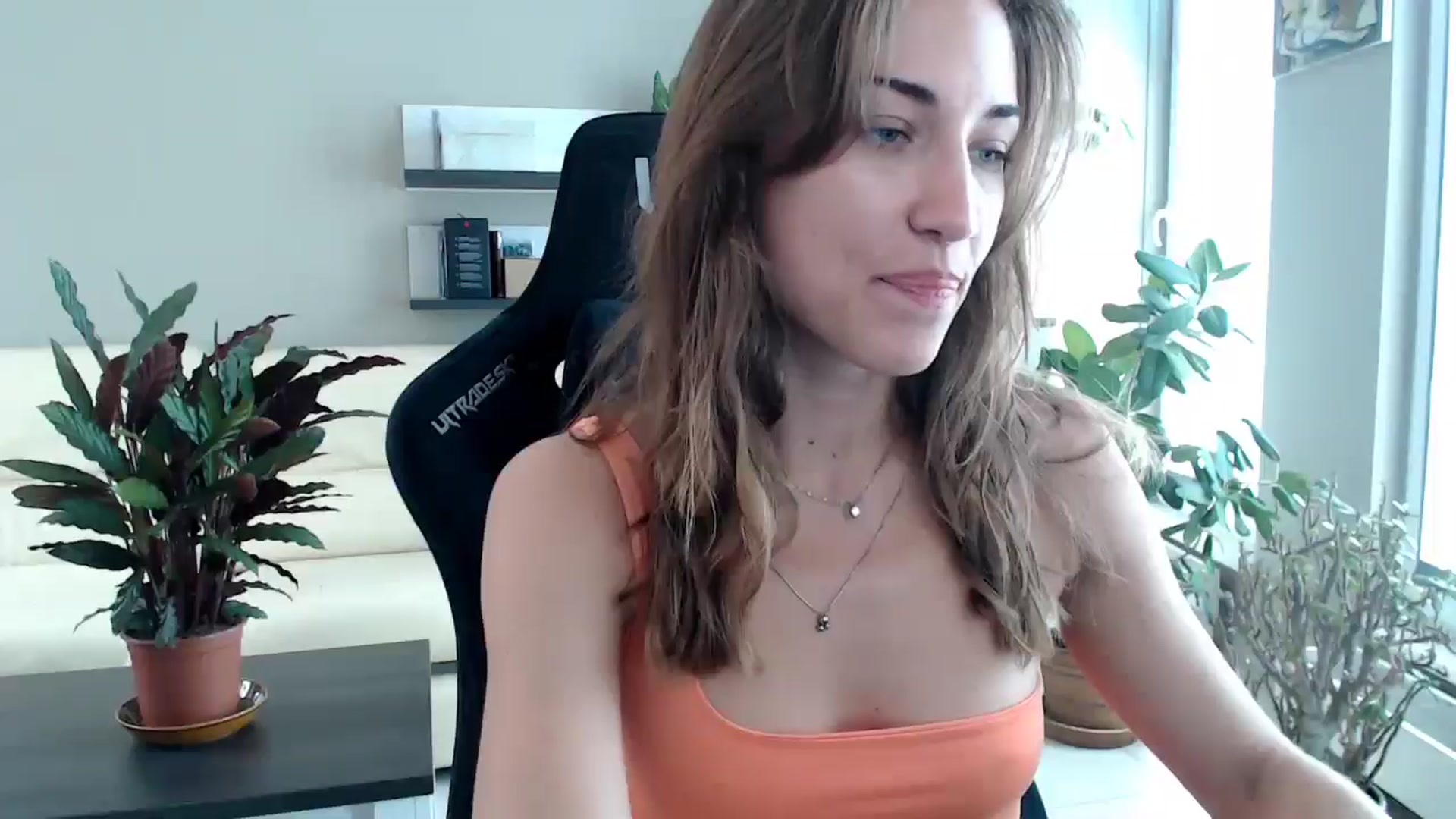 Gallery image thumbnail from GalaxyAnisia's myfreecams stream on, 07/05/2025, 11:08 image 1 of 20