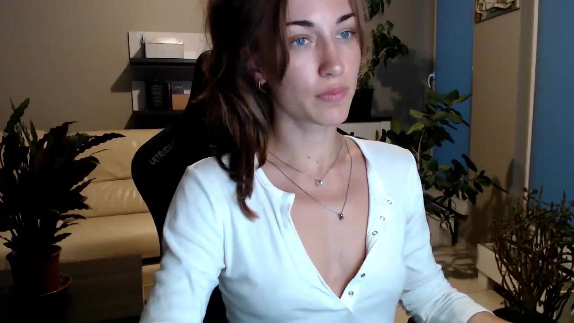 Gallery image thumbnail from GalaxyAnisia's myfreecams stream on, 07/08/2025, 19:28 image 2 of 20
