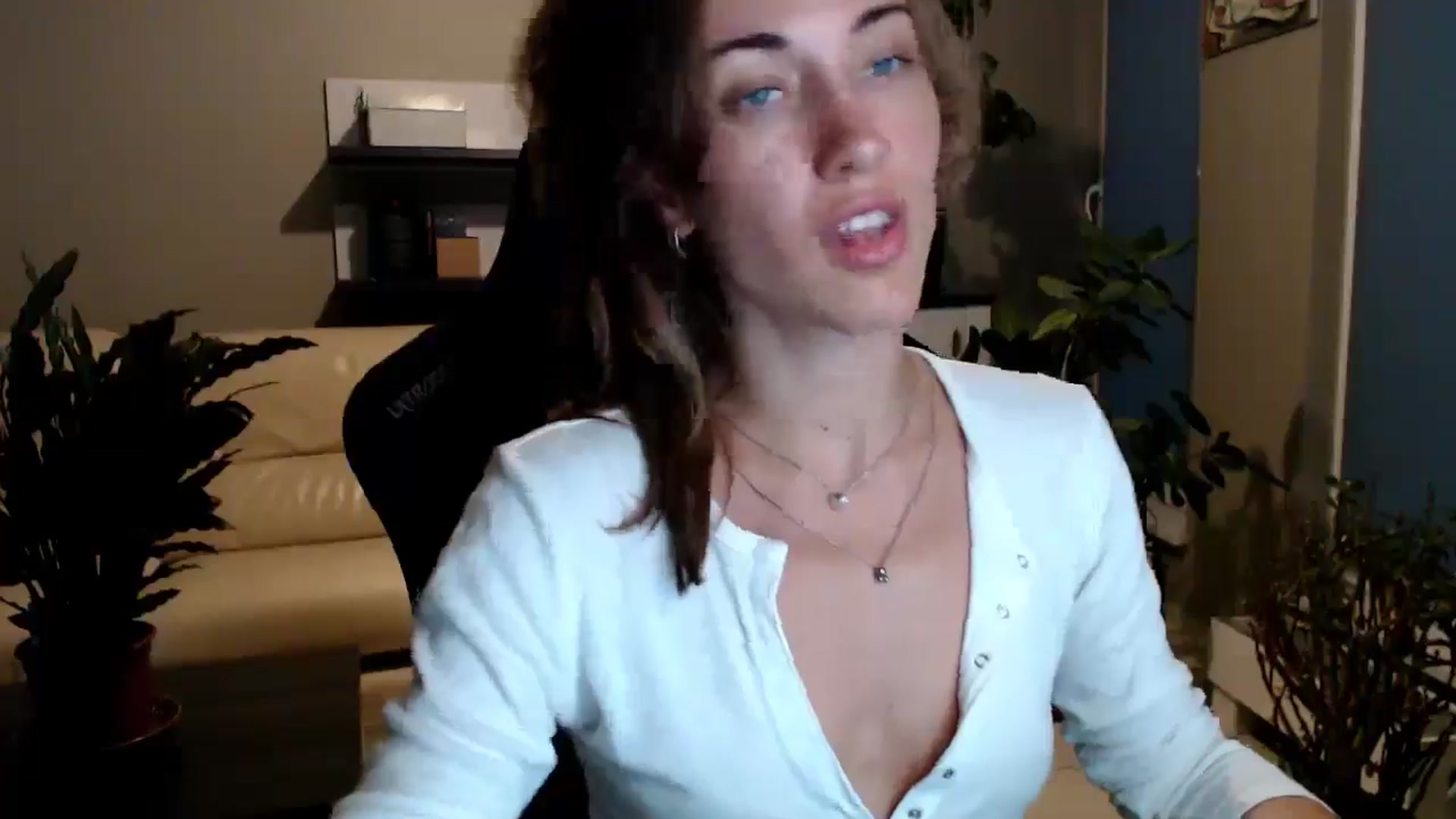 Gallery image thumbnail from GalaxyAnisia's myfreecams stream on, 07/08/2025, 19:28 image 12 of 20