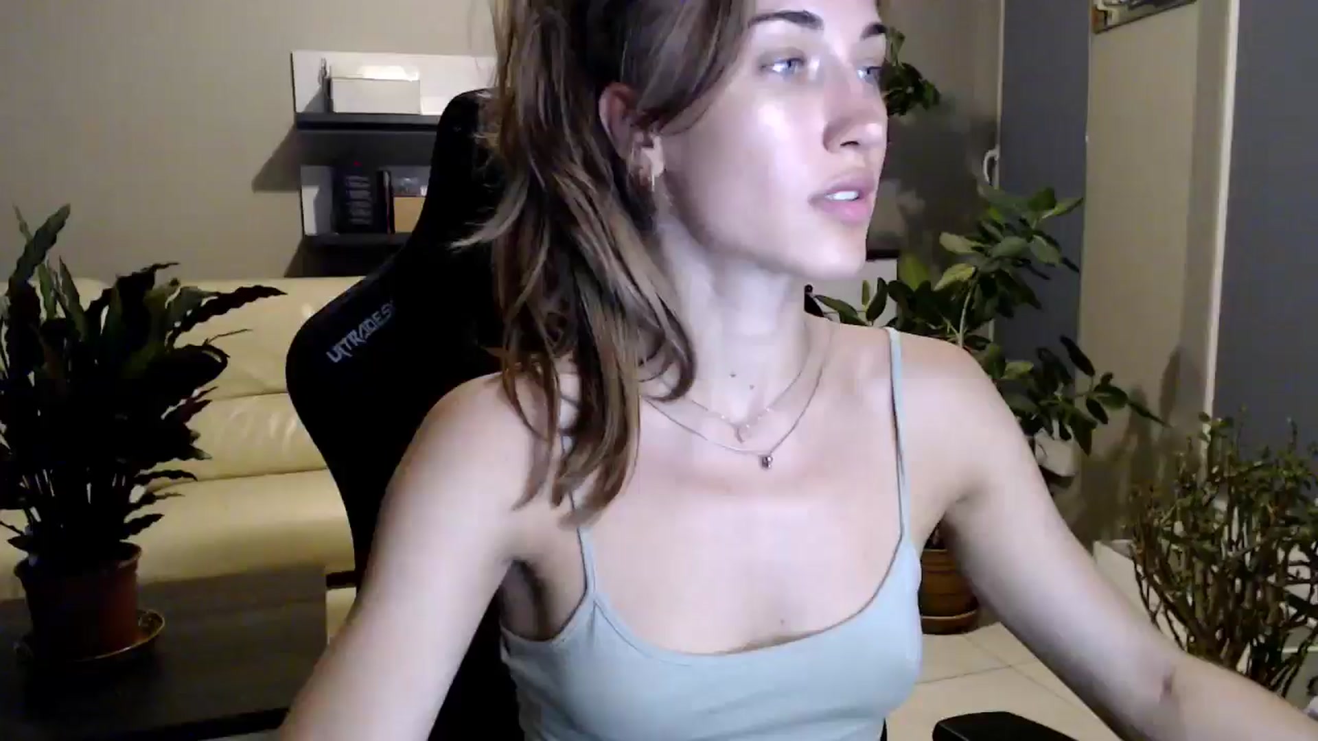 Gallery image thumbnail from GalaxyAnisia's myfreecams stream on, 07/08/2025, 20:32 image 1 of 20