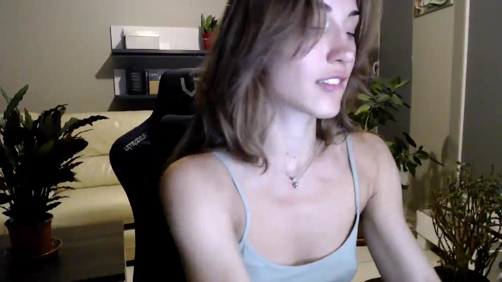 Gallery image thumbnail from GalaxyAnisia's myfreecams stream on, 07/08/2025, 20:59 image 18 of 20