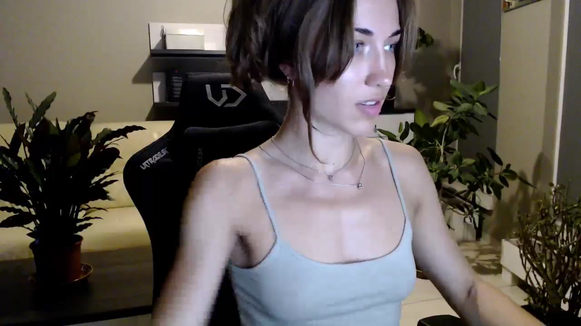 Gallery image thumbnail from GalaxyAnisia's myfreecams stream on, 07/08/2025, 22:33 image 6 of 20