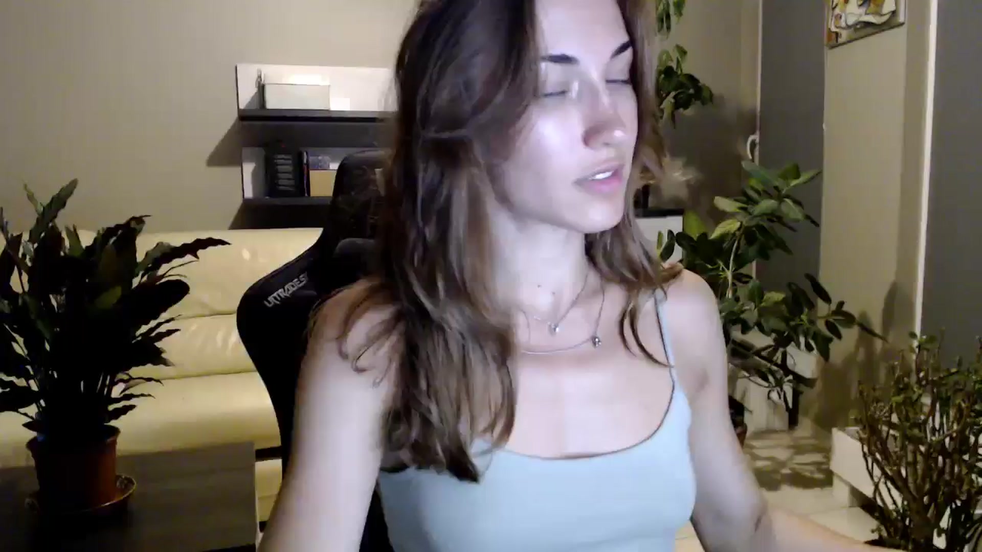 Gallery image thumbnail from GalaxyAnisia's myfreecams stream on, 07/08/2025, 22:33 image 1 of 20