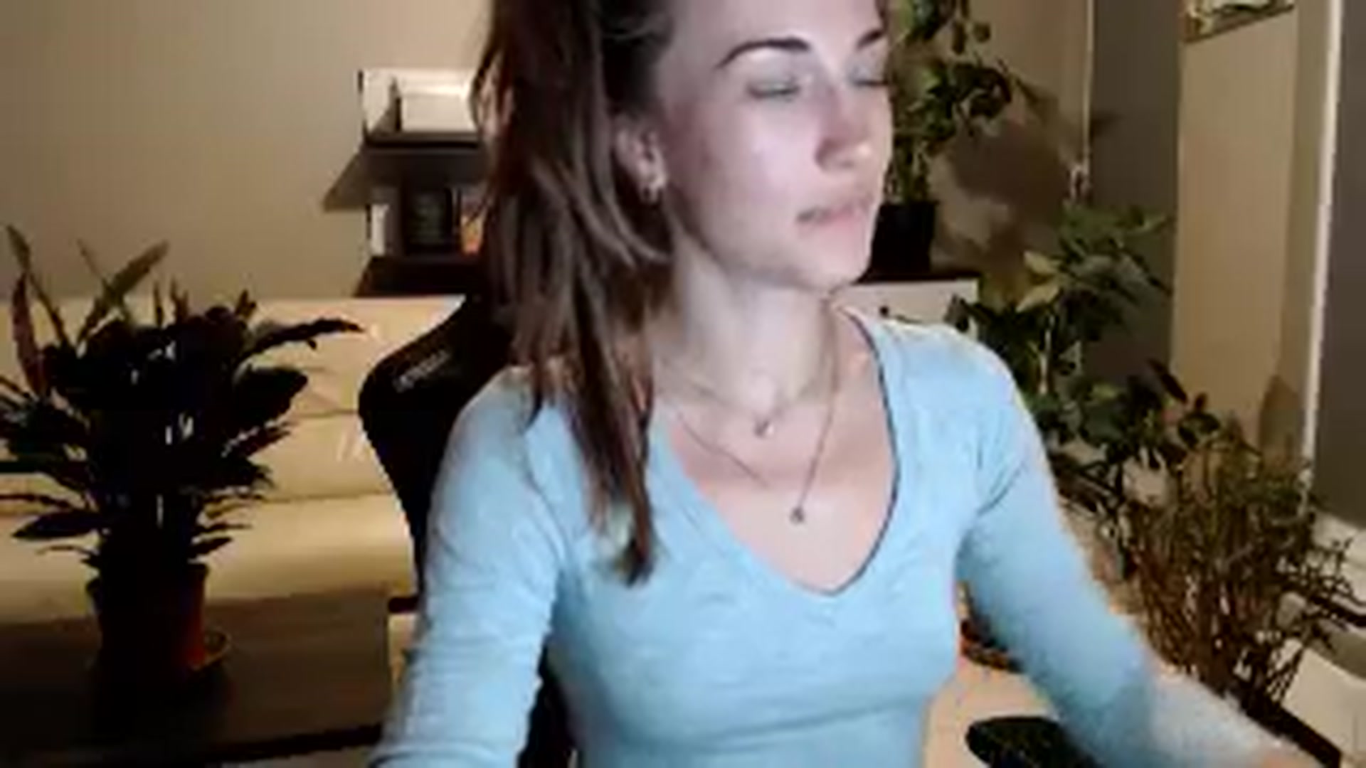 Gallery image thumbnail from GalaxyAnisia's myfreecams stream on, 07/10/2025, 24:00 image 12 of 20