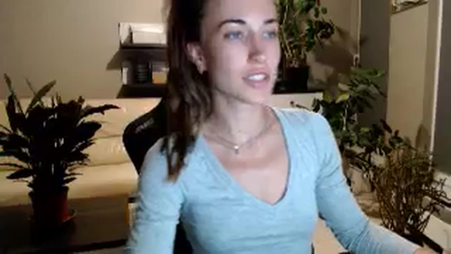 Gallery image thumbnail from GalaxyAnisia's myfreecams stream on, 07/10/2025, 24:00 image 4 of 20