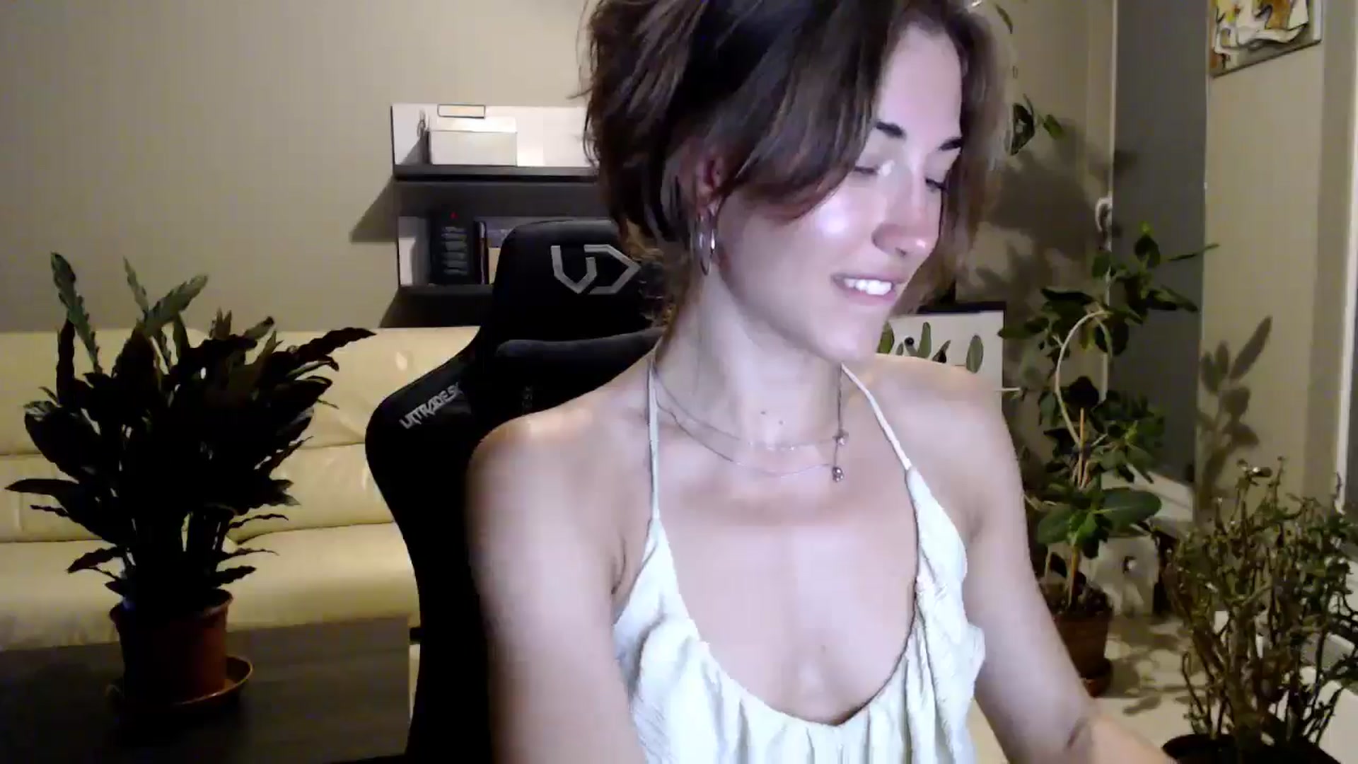 Gallery image thumbnail from GalaxyAnisia's myfreecams stream on, 07/14/2025, 23:22 image 3 of 20
