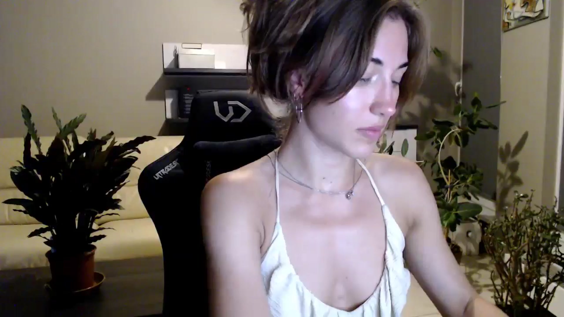 Gallery image thumbnail from GalaxyAnisia's myfreecams stream on, 07/14/2025, 23:22 image 2 of 20