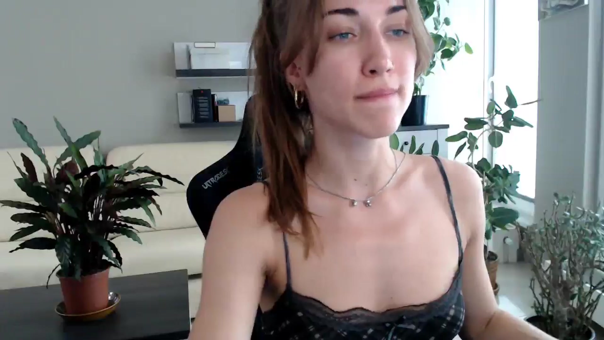 Gallery image thumbnail from GalaxyAnisia's myfreecams stream on, 07/16/2025, 14:17 image 19 of 20