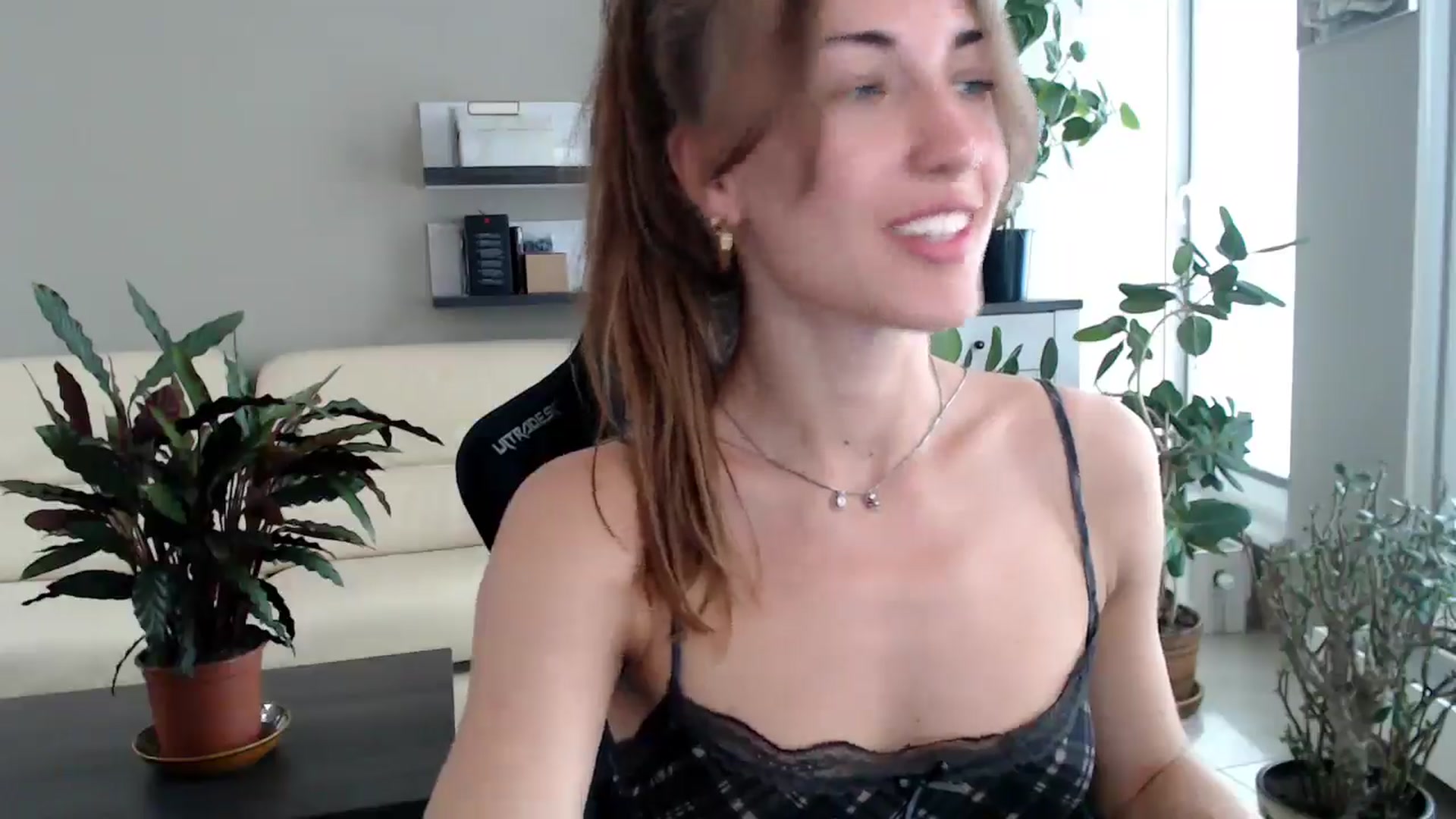 Gallery image thumbnail from GalaxyAnisia's myfreecams stream on, 07/16/2025, 14:17 image 20 of 20