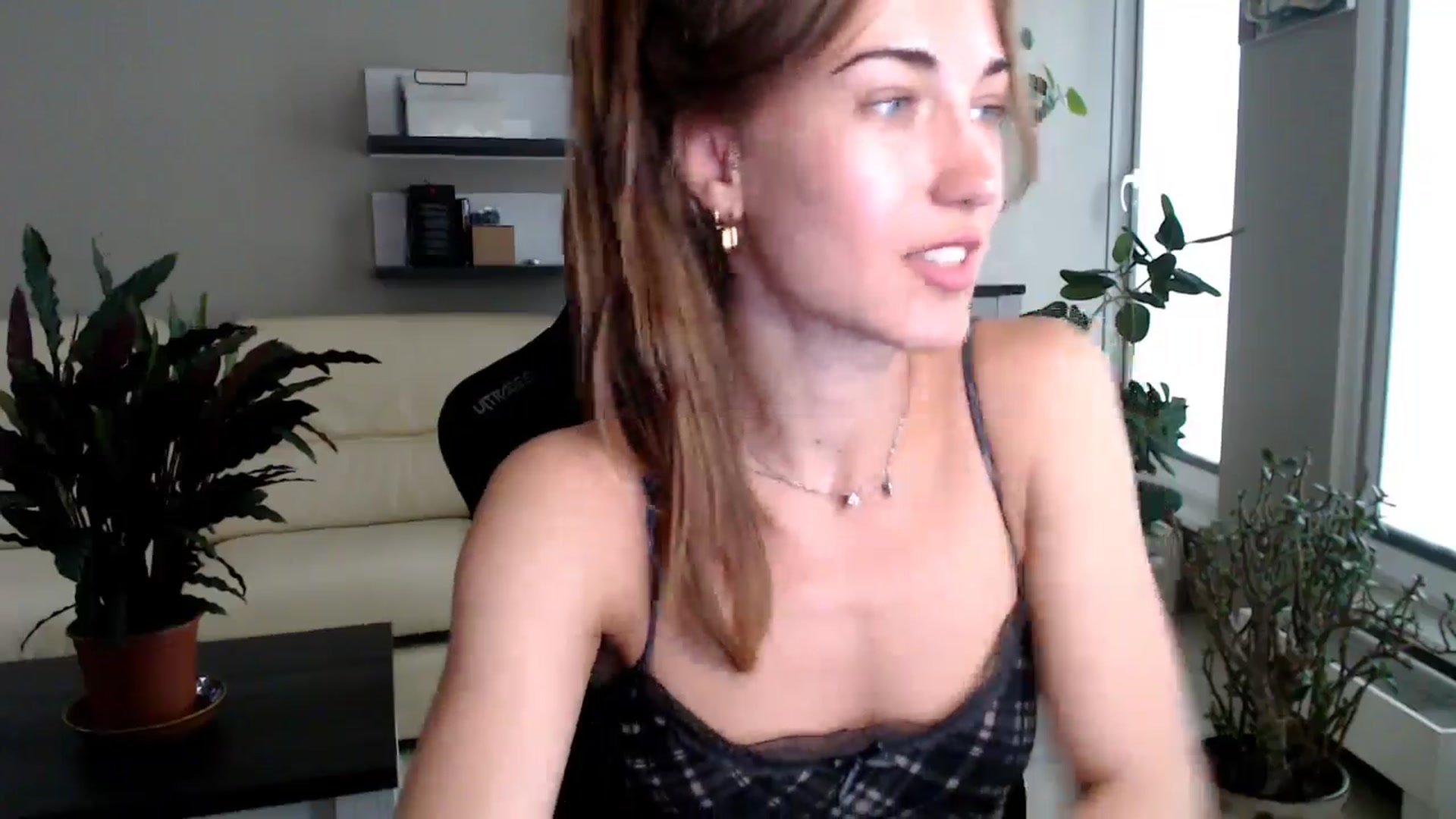 Gallery image thumbnail from GalaxyAnisia's myfreecams stream on, 07/16/2025, 16:17 image 10 of 20