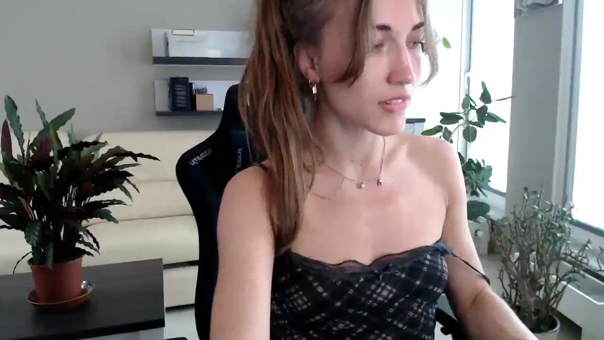 Gallery image thumbnail from GalaxyAnisia's myfreecams stream on, 07/16/2025, 16:17 image 5 of 20