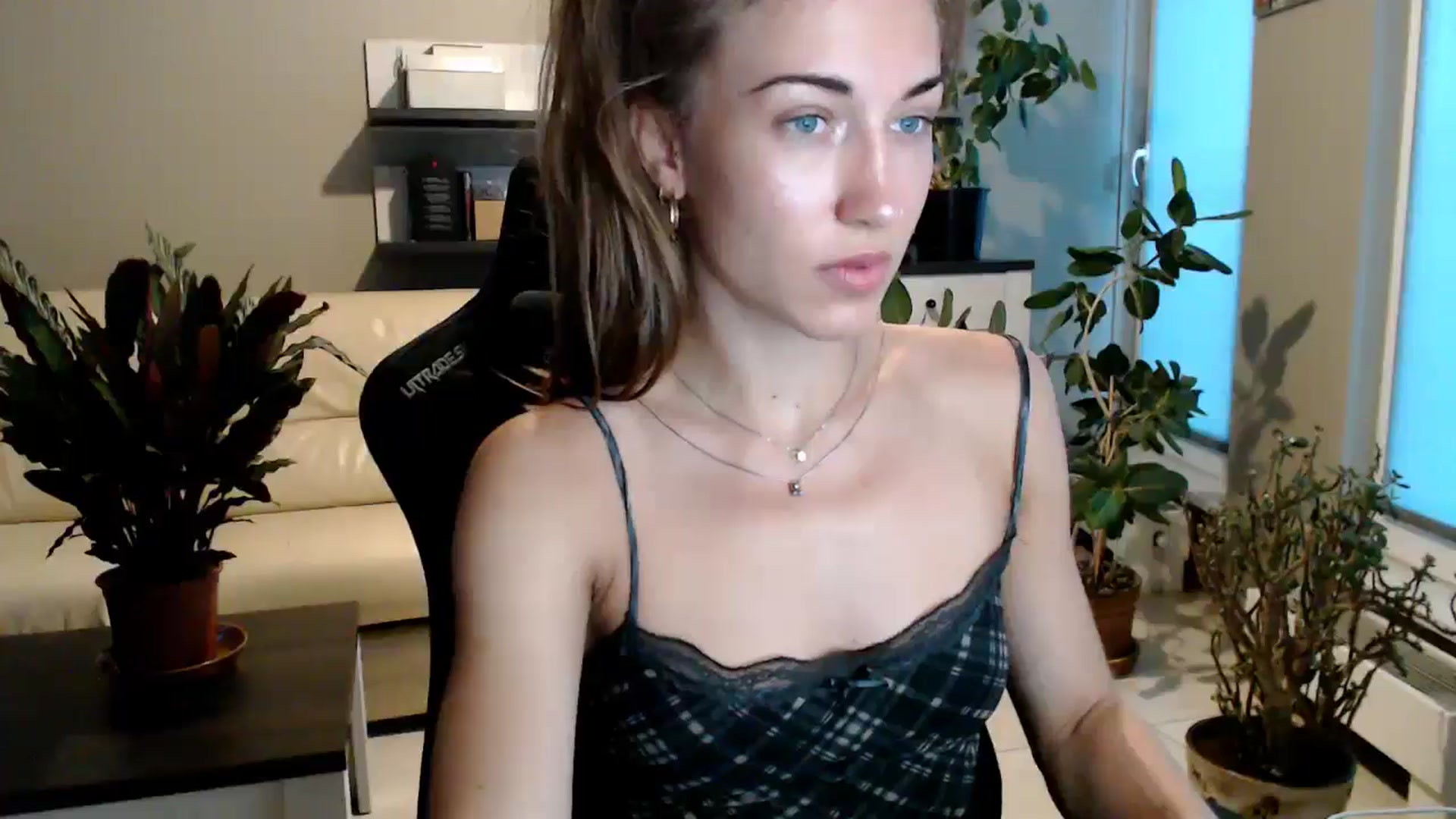 Gallery image thumbnail from GalaxyAnisia's myfreecams stream on, 07/22/2025, 18:52 image 7 of 20
