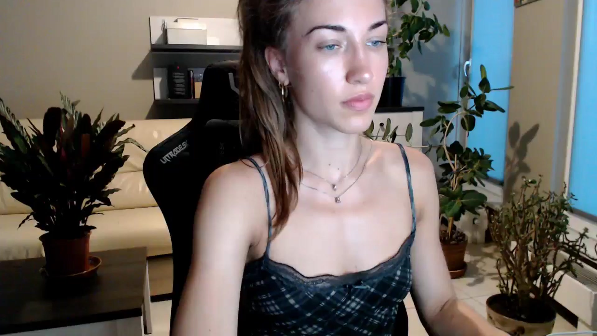 Gallery image thumbnail from GalaxyAnisia's myfreecams stream on, 07/22/2025, 18:52 image 15 of 20