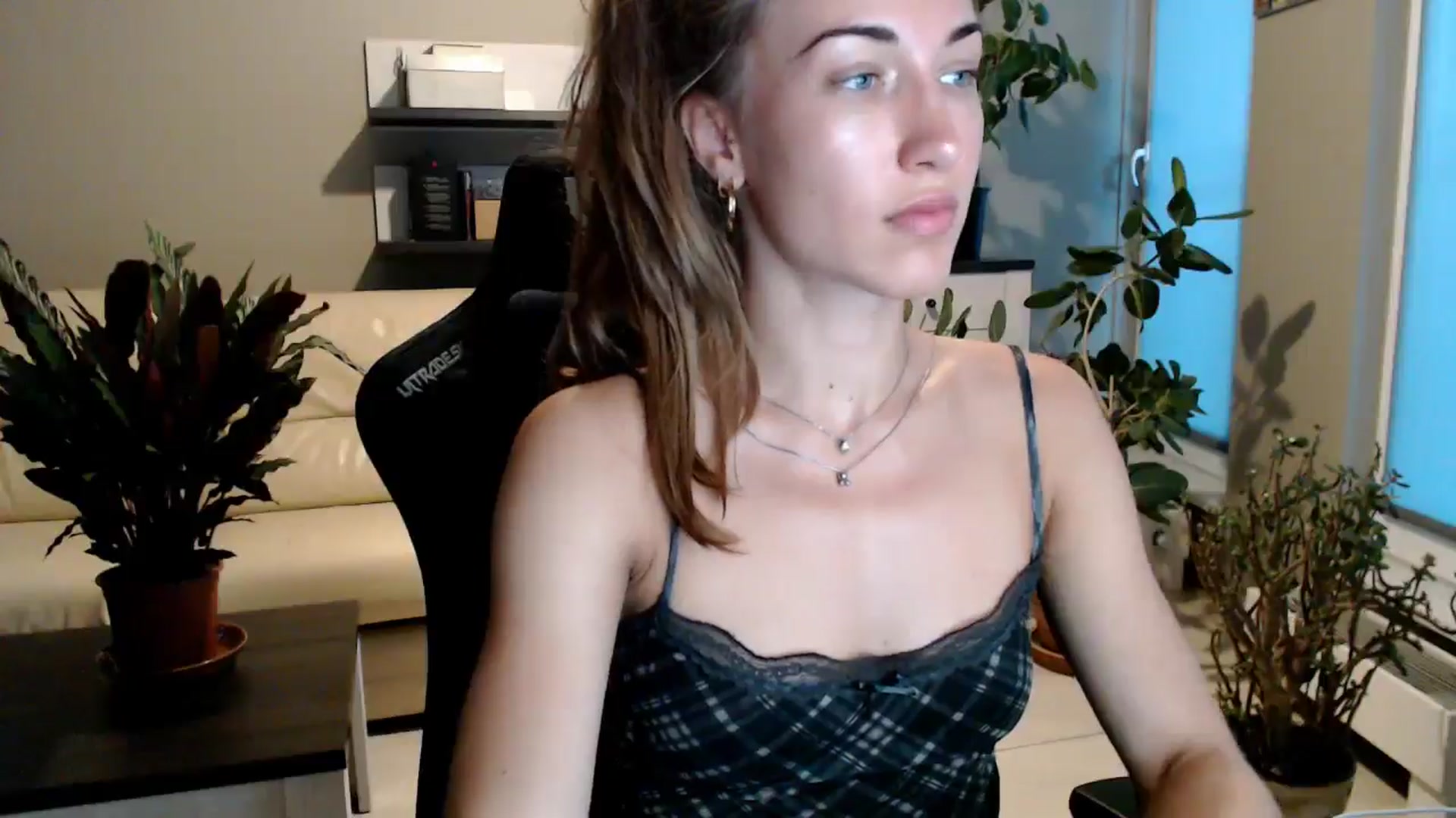 Gallery image thumbnail from GalaxyAnisia's myfreecams stream on, 07/22/2025, 18:52 image 11 of 20