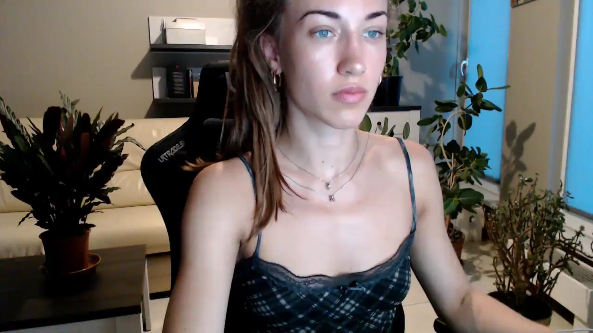 Gallery image thumbnail from GalaxyAnisia's myfreecams stream on, 07/22/2025, 18:52 image 18 of 20