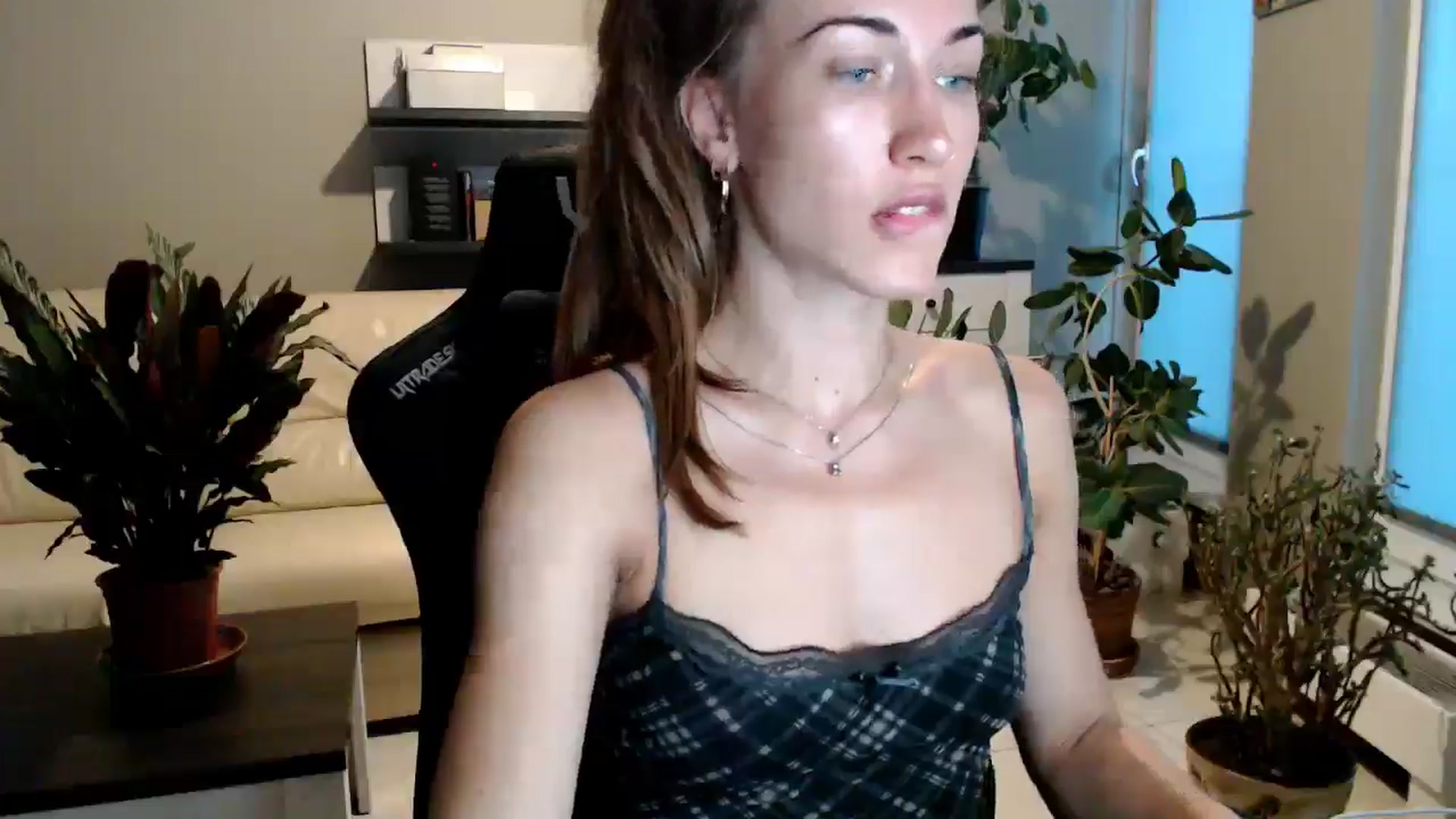 Gallery image thumbnail from GalaxyAnisia's myfreecams stream on, 07/22/2025, 18:52 image 10 of 20