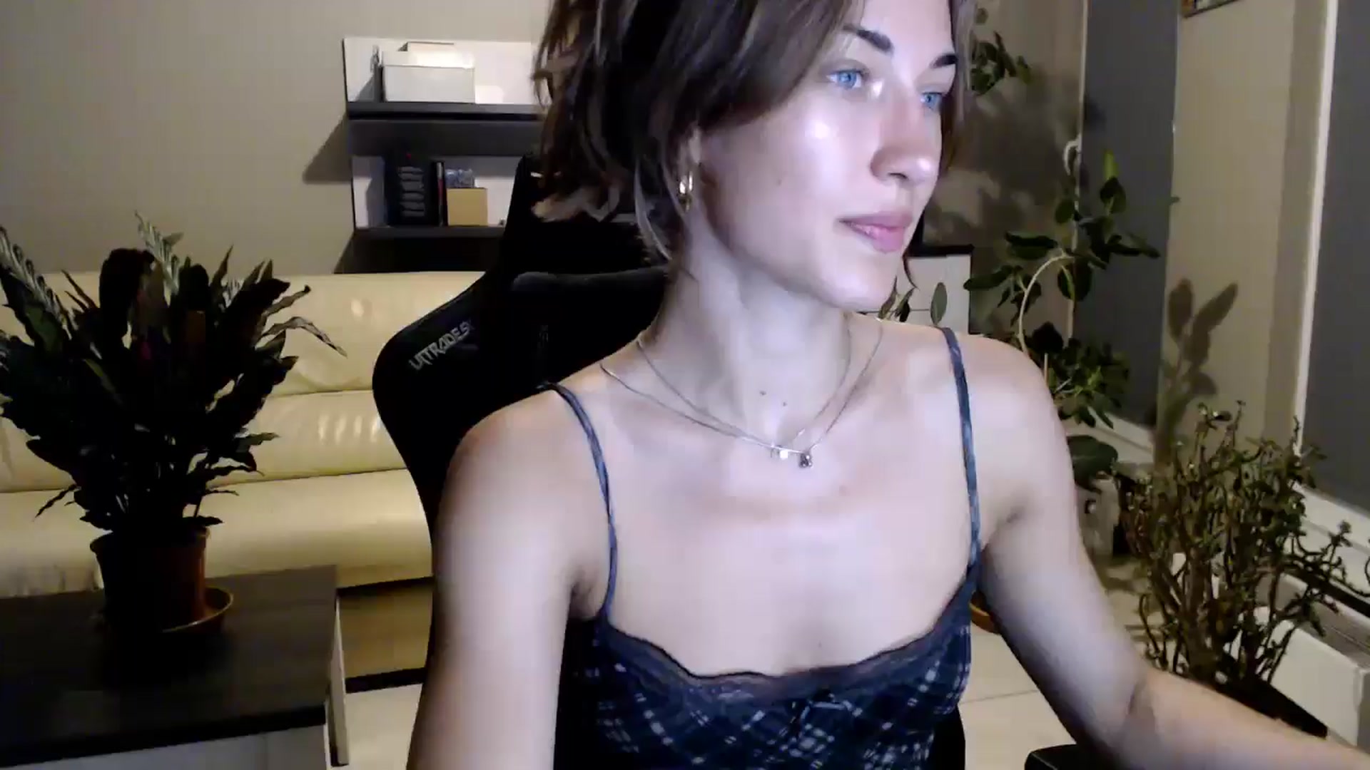 Gallery image thumbnail from GalaxyAnisia's myfreecams stream on, 07/22/2025, 19:45 image 15 of 20