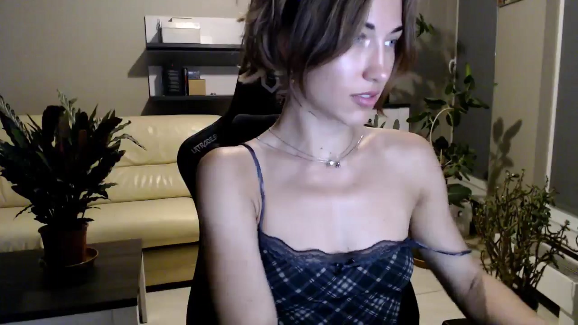 Gallery image thumbnail from GalaxyAnisia's myfreecams stream on, 07/22/2025, 19:45 image 17 of 20