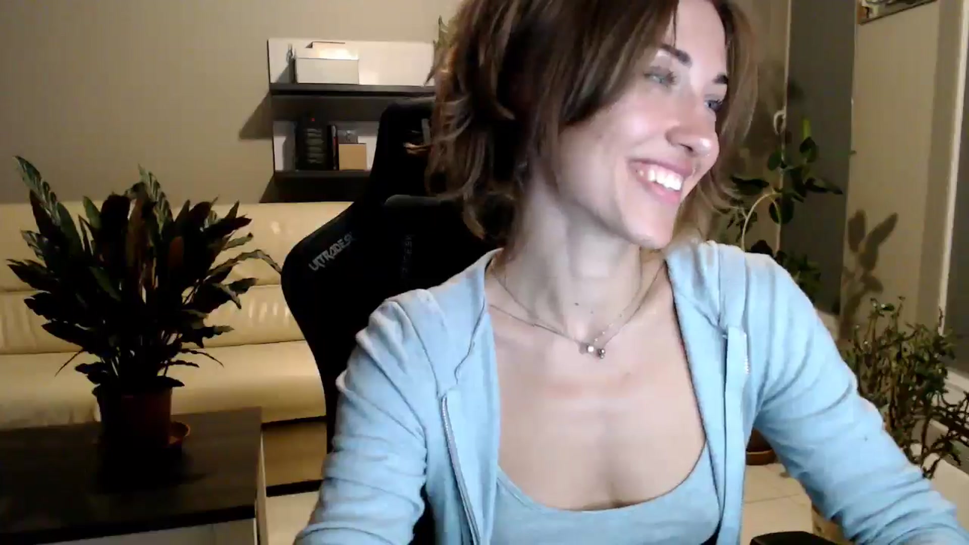 Gallery image thumbnail from GalaxyAnisia's myfreecams stream on, 07/23/2025, 20:13 image 19 of 20