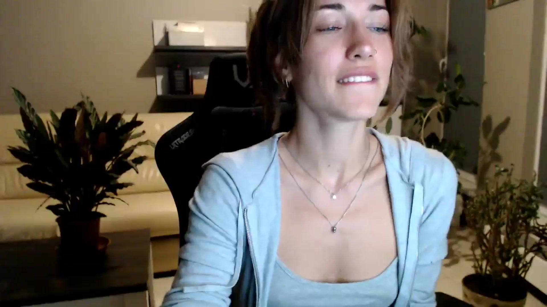 Gallery image thumbnail from GalaxyAnisia's myfreecams stream on, 07/23/2025, 20:13 image 14 of 20