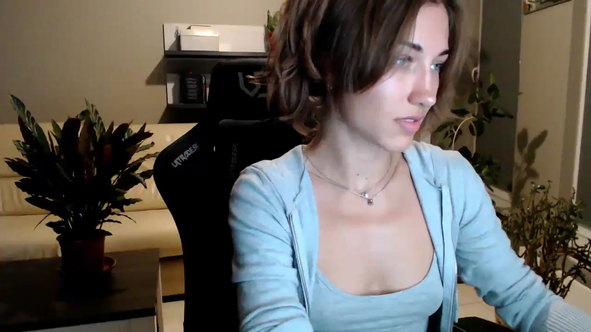Gallery image thumbnail from GalaxyAnisia's myfreecams stream on, 07/23/2025, 20:13 image 17 of 20