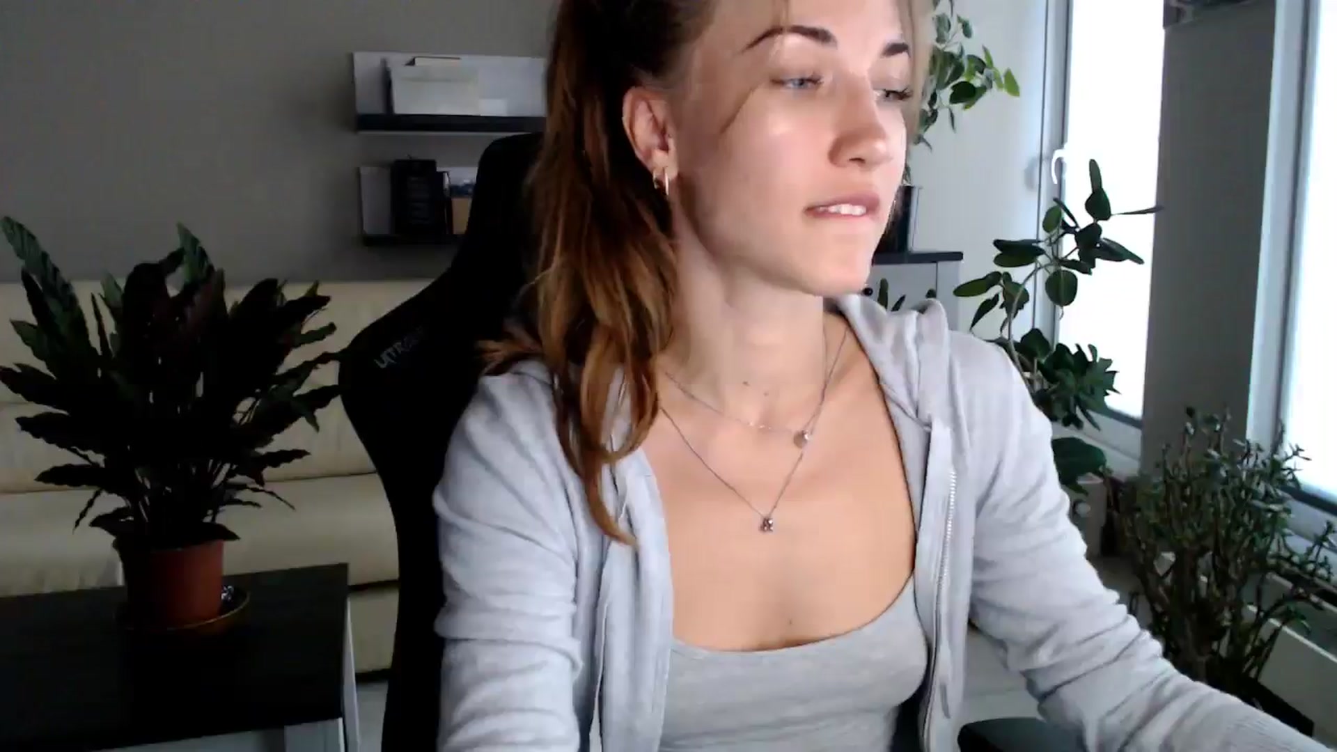 Gallery image thumbnail from GalaxyAnisia's myfreecams stream on, 07/23/2025, 20:13 image 2 of 20