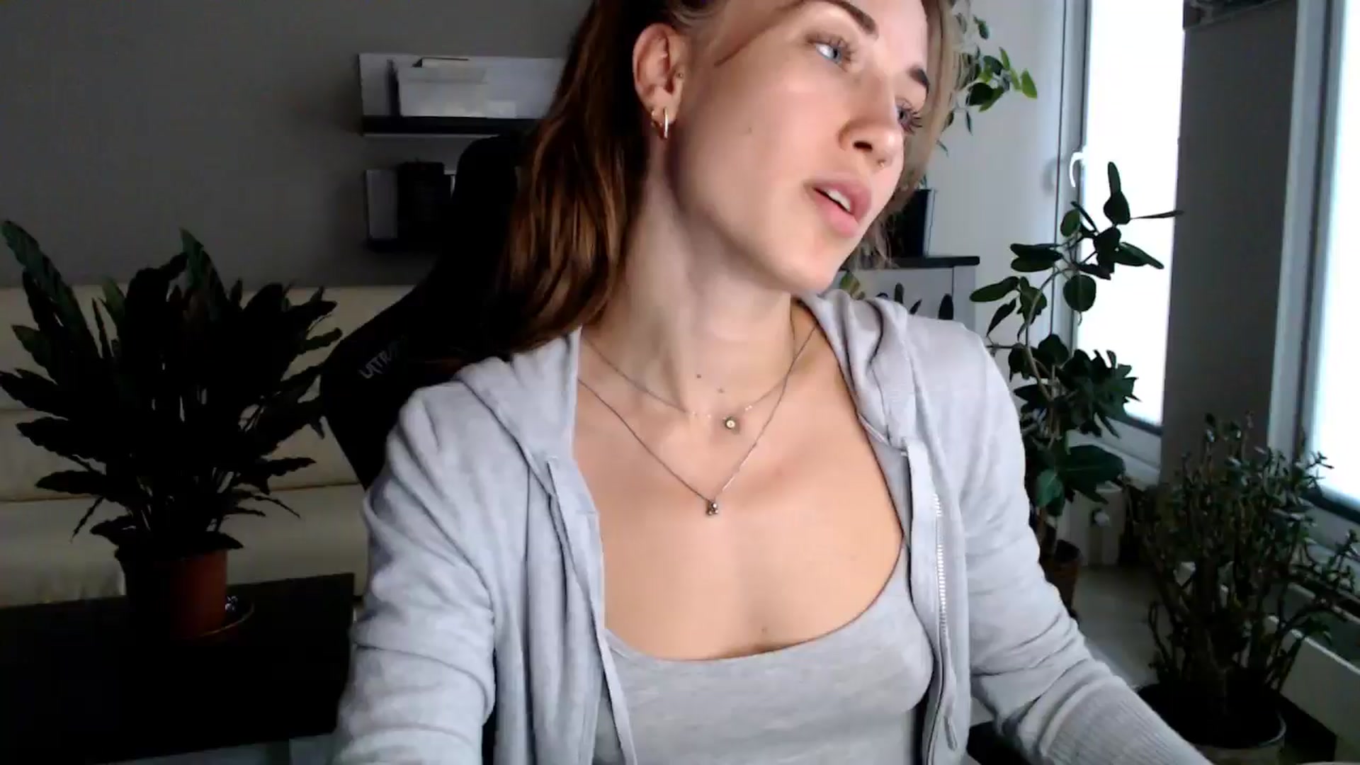 Gallery image thumbnail from GalaxyAnisia's myfreecams stream on, 07/23/2025, 20:13 image 4 of 20