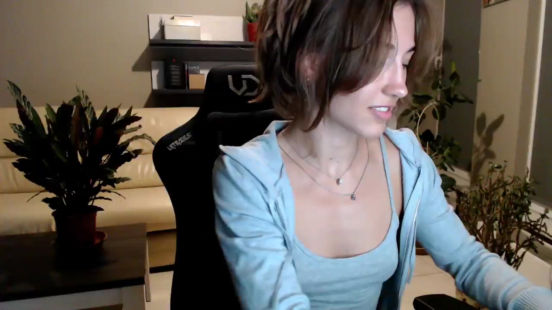 Gallery image thumbnail from GalaxyAnisia's myfreecams stream on, 07/23/2025, 22:06 image 3 of 20
