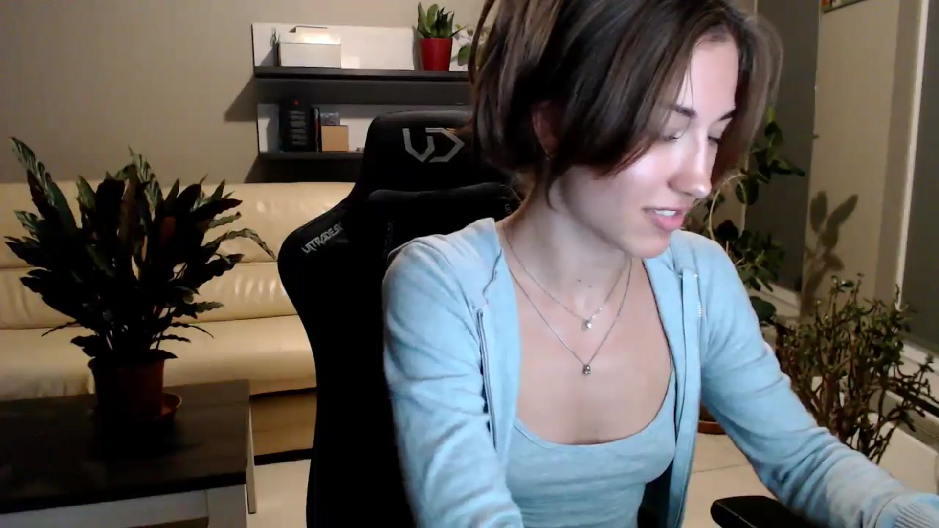 Gallery image thumbnail from GalaxyAnisia's myfreecams stream on, 07/23/2025, 22:06 image 15 of 20