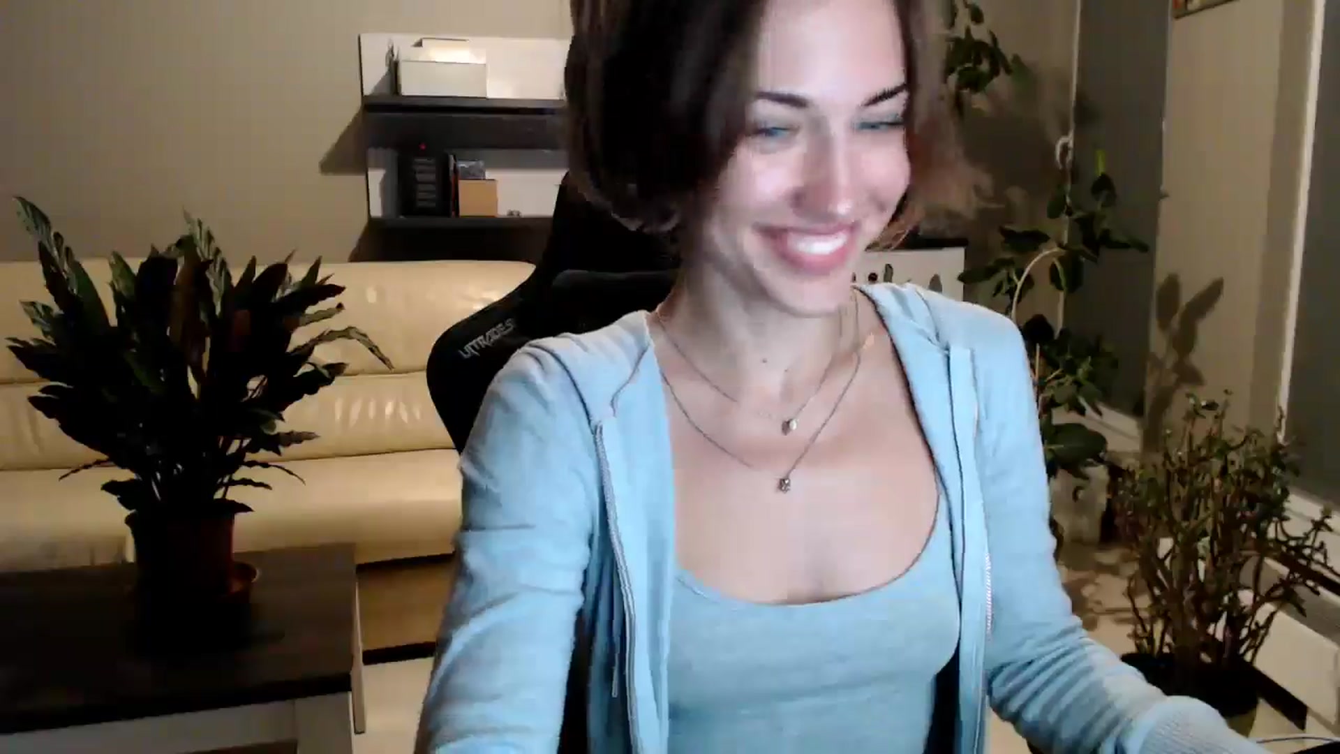 Gallery image thumbnail from GalaxyAnisia's myfreecams stream on, 07/23/2025, 22:06 image 16 of 20