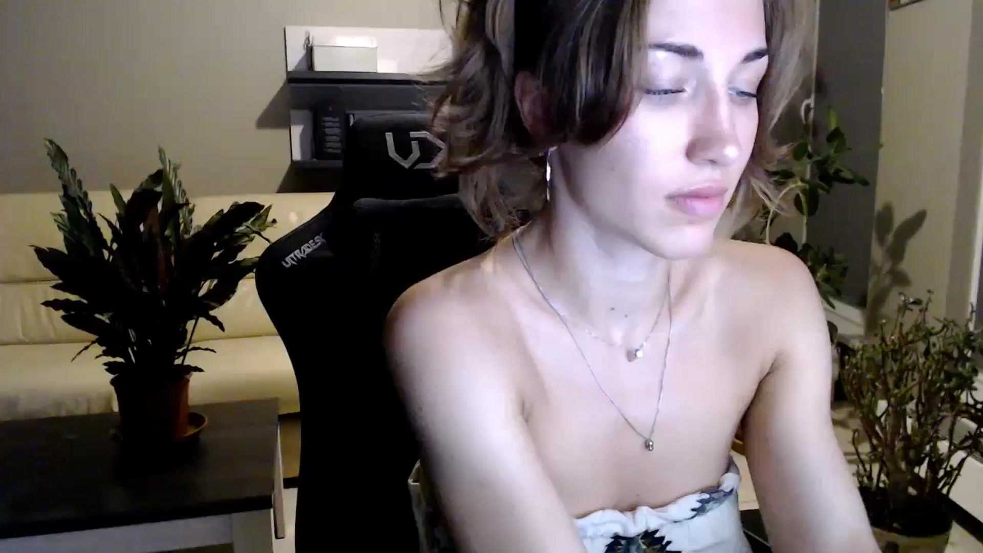 Gallery image thumbnail from GalaxyAnisia's myfreecams stream on, 07/26/2025, 20:05 image 1 of 20