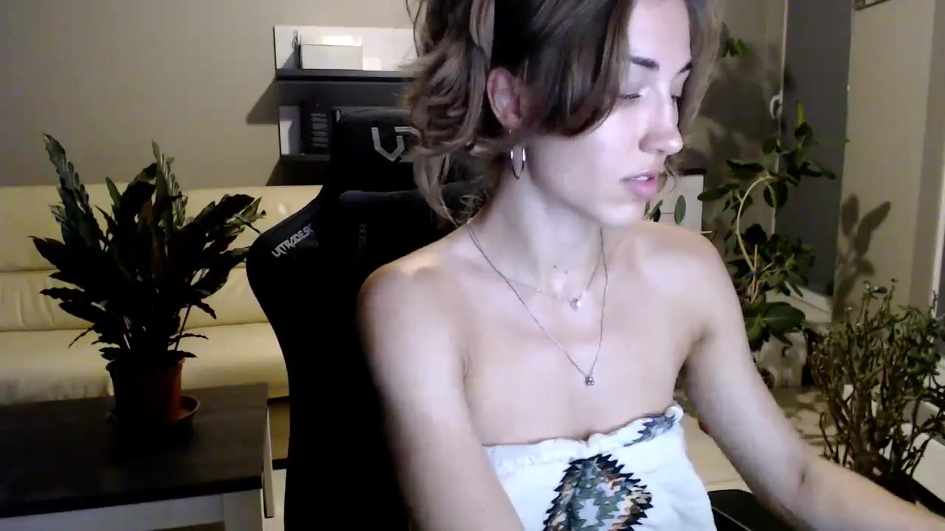Gallery image thumbnail from GalaxyAnisia's myfreecams stream on, 07/26/2025, 20:05 image 3 of 20