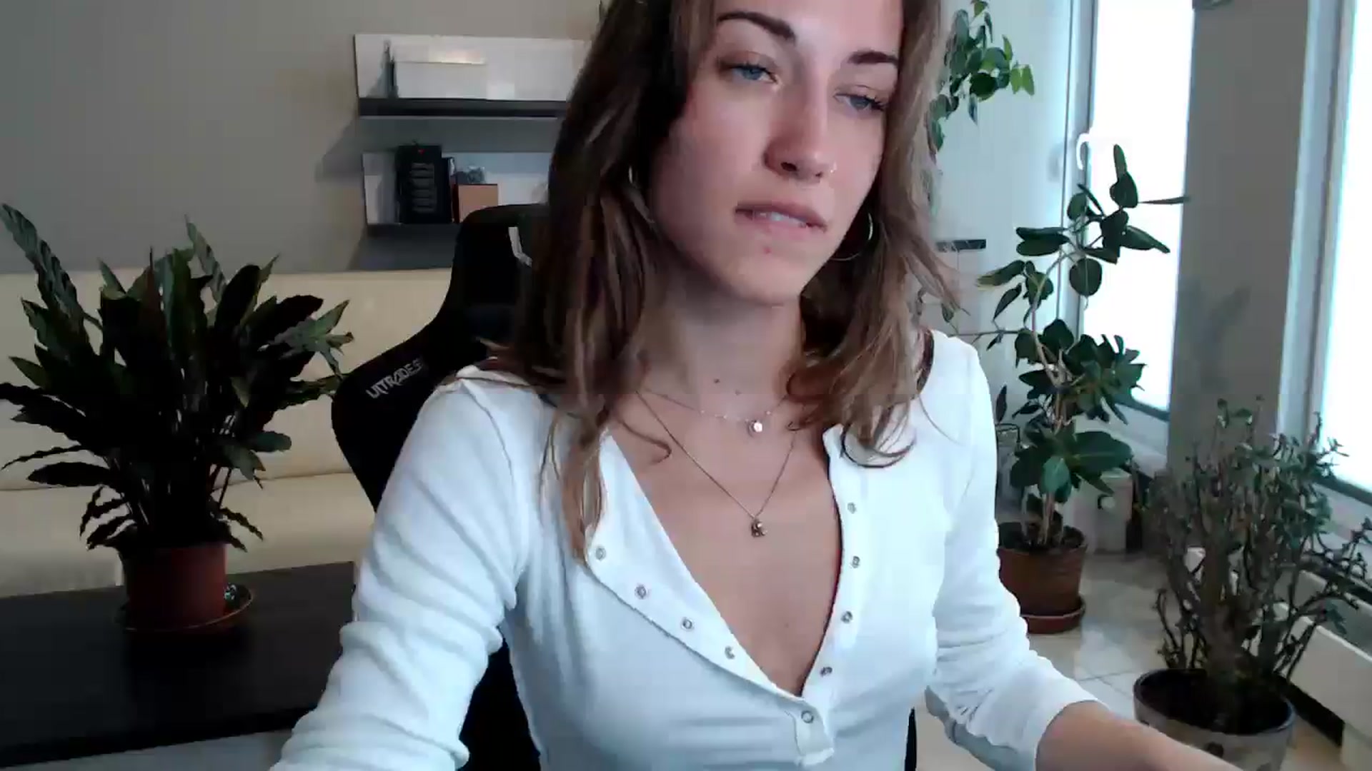 Gallery image thumbnail from GalaxyAnisia's myfreecams stream on, 07/28/2025, 17:24 image 4 of 20