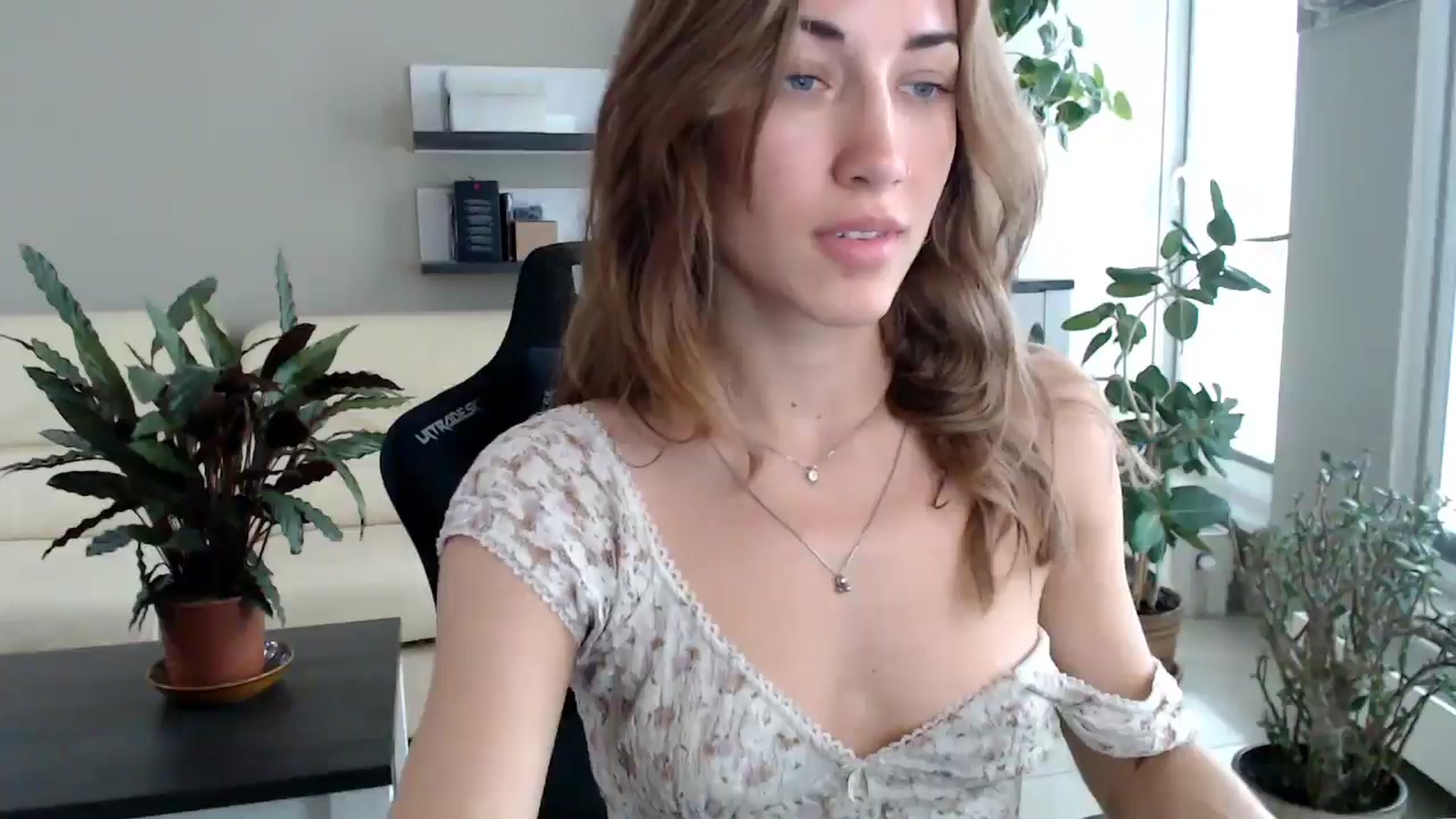 Gallery image thumbnail from GalaxyAnisia's myfreecams stream on, 07/29/2025, 13:56 image 16 of 20