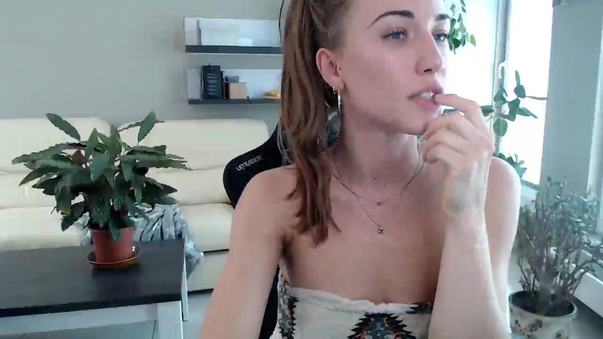 Gallery image thumbnail from GalaxyAnisia's myfreecams stream on, 08/13/2025, 12:10 image 4 of 20