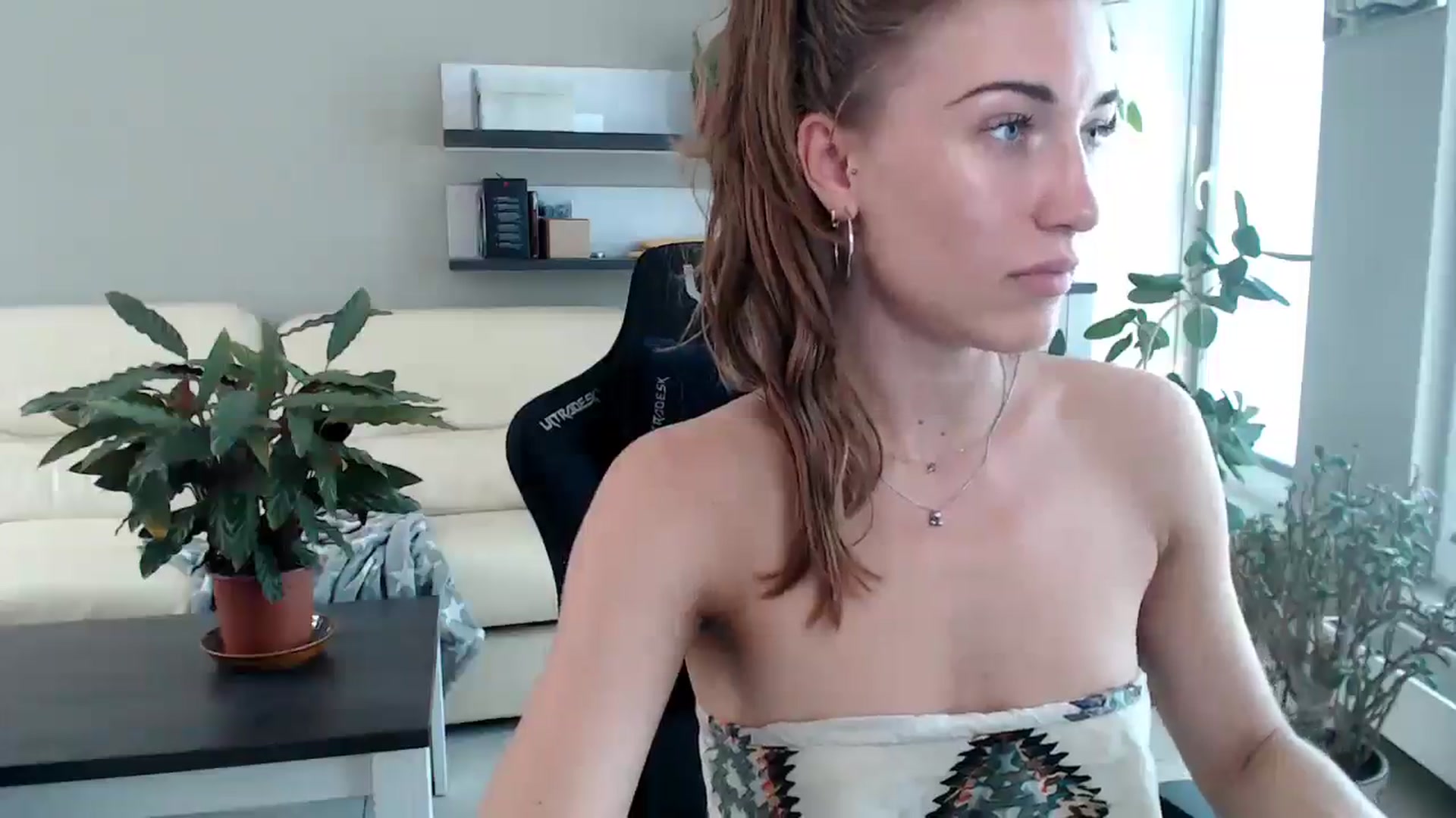Gallery image thumbnail from GalaxyAnisia's myfreecams stream on, 08/13/2025, 12:10 image 13 of 20