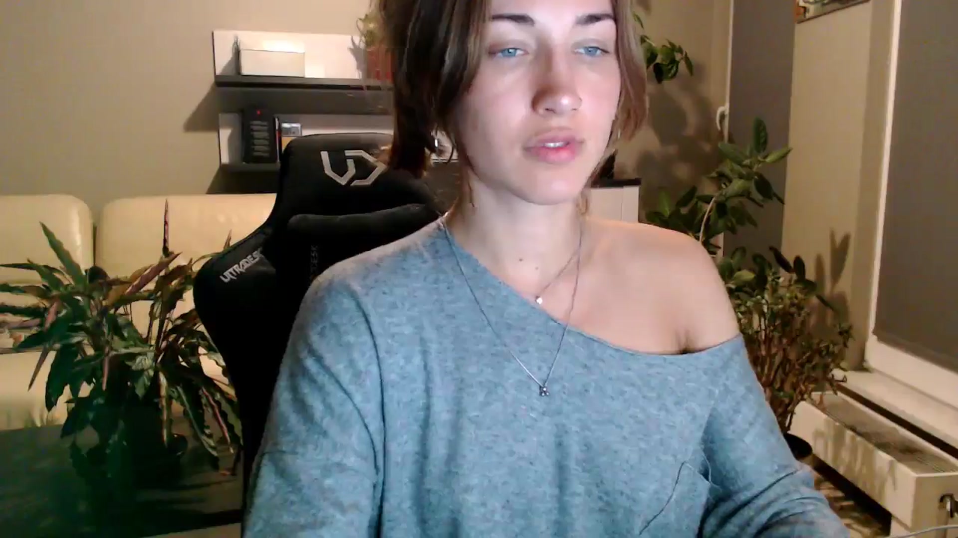 Gallery image thumbnail from GalaxyAnisia's myfreecams stream on, 08/24/2025, 22:49 image 8 of 20