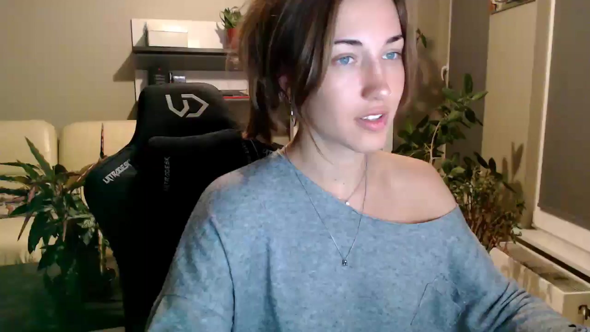 Gallery image thumbnail from GalaxyAnisia's myfreecams stream on, 08/24/2025, 22:49 image 3 of 20