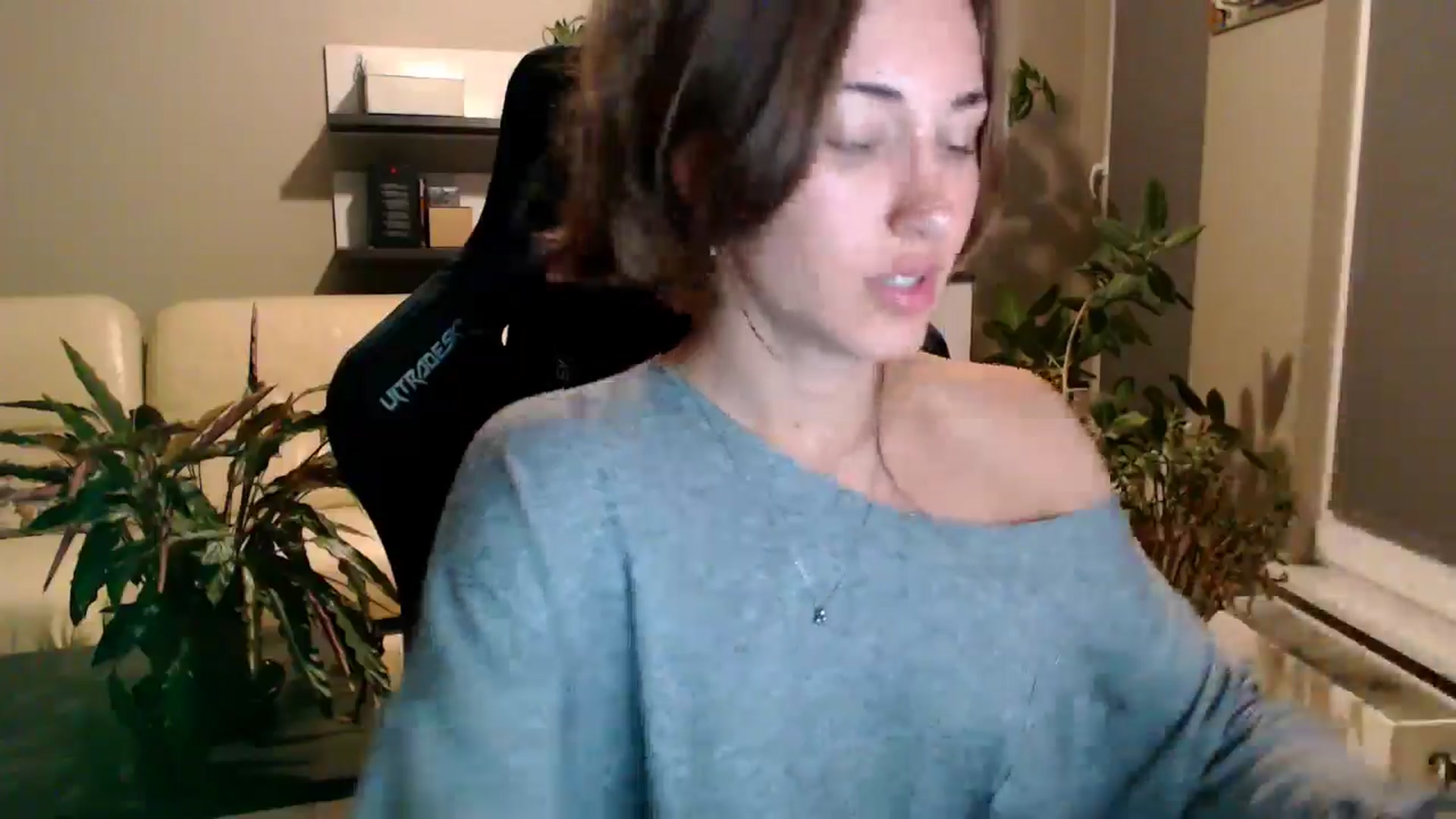 Gallery image thumbnail from GalaxyAnisia's myfreecams stream on, 08/24/2025, 22:49 image 16 of 20